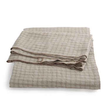 Cortinas de cuadros marrones