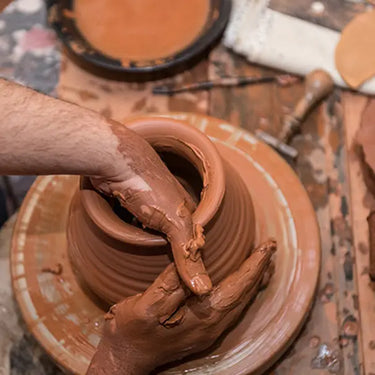 Handcrafted non-drip oiler