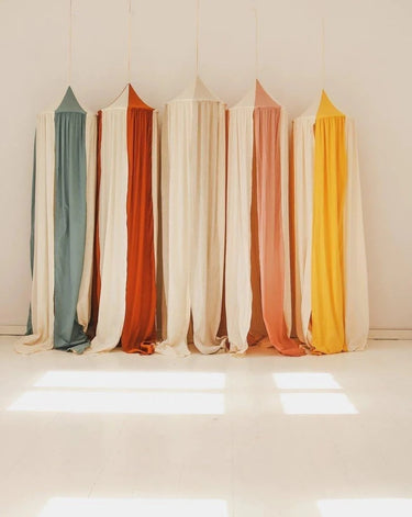 Dosel para cuna de dos colores