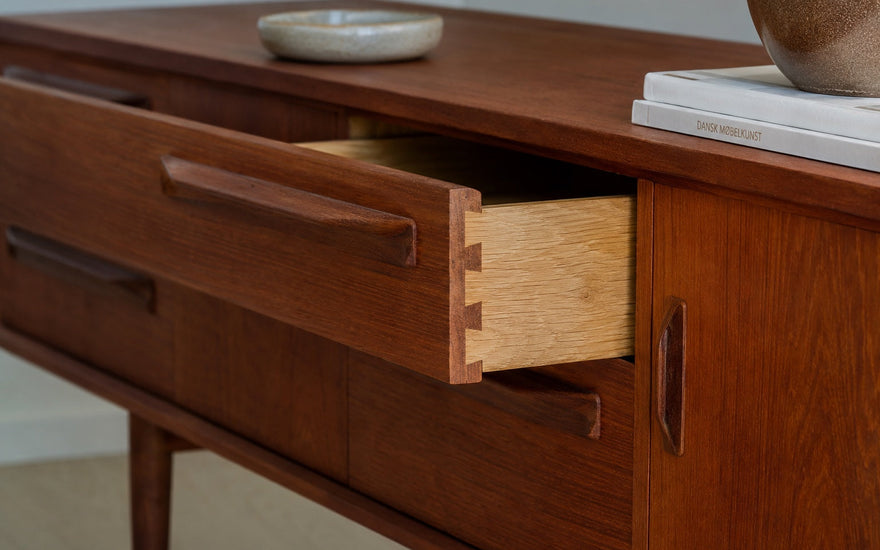 Cómo saber si un mueble vintage es auténtico: guía para no equivocarte