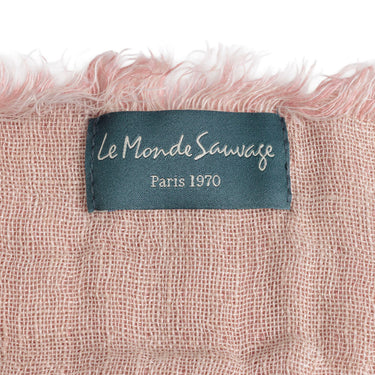 Manta lino gofrado reversible European Flax sobre sofá Le Monde Sauvage
