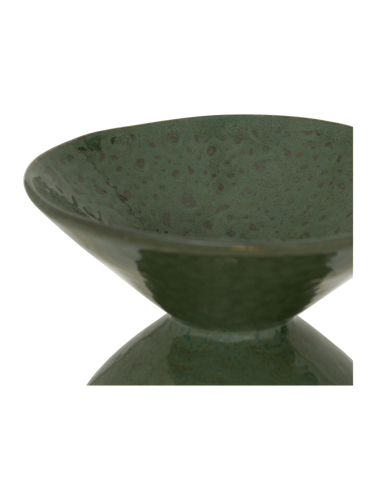 Jarron ceramica verde oscuro en ambiente Urban Nature Culture