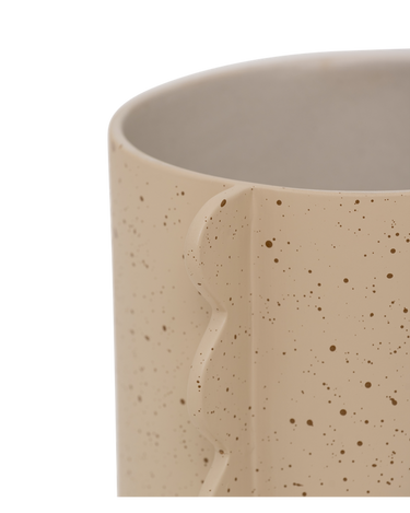 Maceta ceramica reciclada alas en ambiente Urban Nature Culture