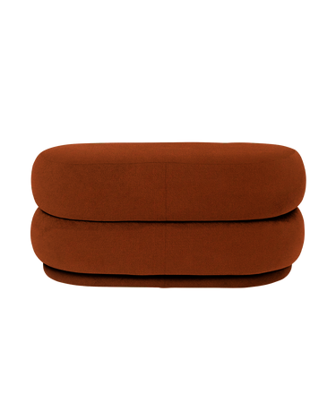 Puf ovalado marrón rojizo de diseño en Matuta Home - imagen 1