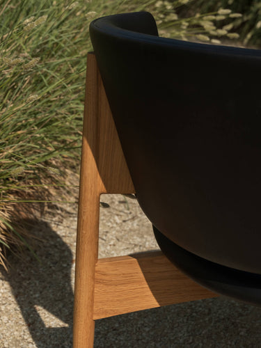 Sillón Lounge Herman de Madera Vegea - Roble Natural y Negro