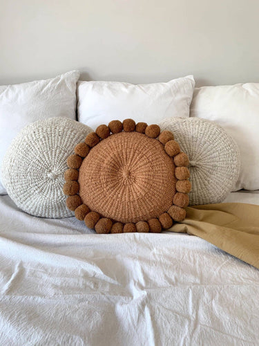 Cojín Decorativo CERAFINA Mediano Ocre: Lana de Oveja Artesanal Exclusivo