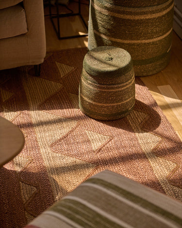 Alfombra de yute trenzada Devi Natural Bronce en interior Caravane