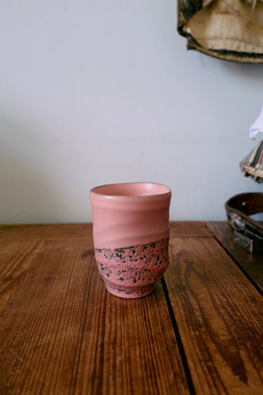 Tazas gres Artist Ceramics detalle borde natural irregular