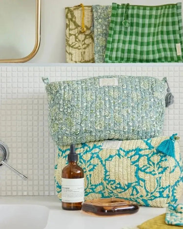 Neceser flores con cremallera y borla