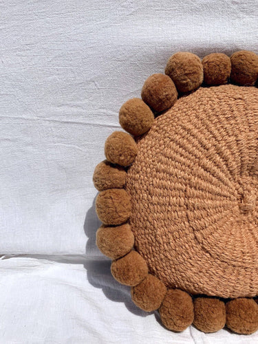 Cojín Decorativo CERAFINA Mediano Ocre: Lana de Oveja Artesanal Exclusivo