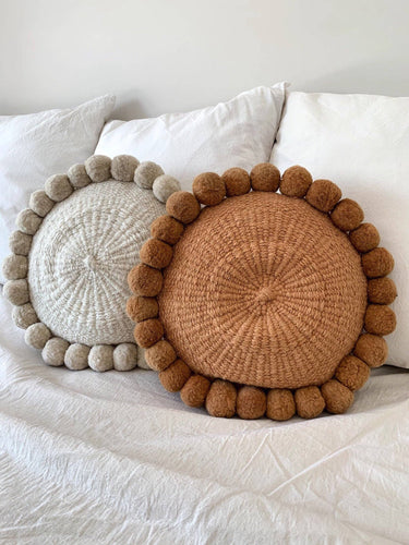 Cojín Decorativo CERAFINA Mediano Ocre: Lana de Oveja Artesanal Exclusivo