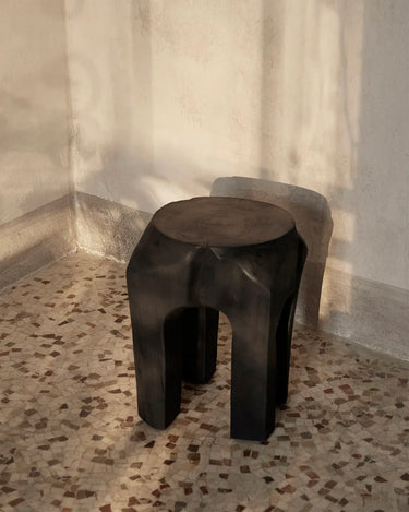 Black root stool