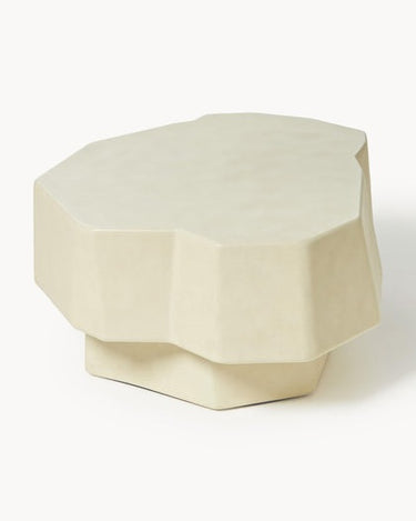 Detalle del sobre de Mesa de centro Staffa de hormigón blanco roto
