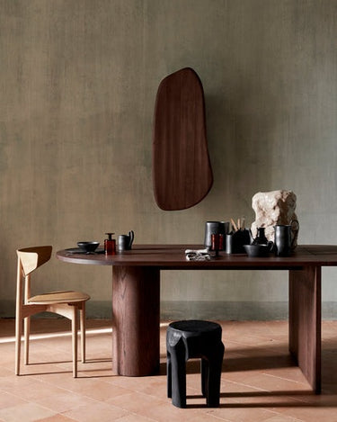 Mesa de comedor Pylo 210x100 de roble oscuro de Ferm Living