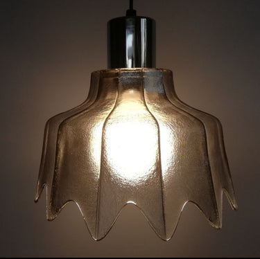 Lámpara vintage años 70 cristal ahumado detalle estructura cromada
