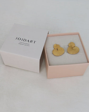 Pendientes Dobles Dorados Taglio Joidart Baño Oro 24K, Diseño Texturizado Artesanal para Mujer