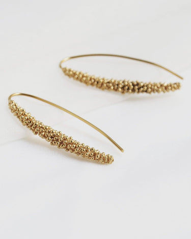 Pendientes Dorados Stardust Joidart: Diseño Bolitas Brillantes Latón Baño Oro 24K