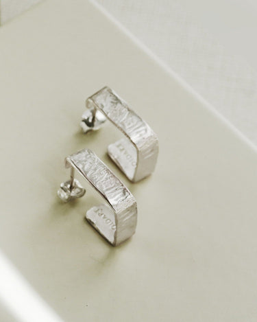 Pendientes Aros Rectangulares Plata Brillante LIGNIS Joyería Artesanal Mediterránea para Mujer