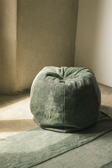Puf Stone Wash verde pato de 50 × 60 cm