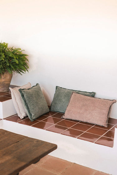 Cojín rectangular Stone Wash marrón de 60 × 40 cm