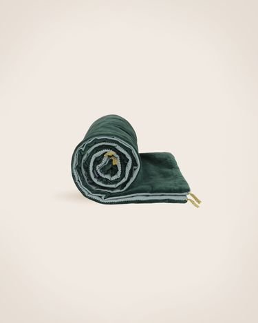 https://cdn.shopify.com/s/files/1/0046/8087/6150/files/SOFACOVERNOELYCELESTE_2.png?v=1771931708
