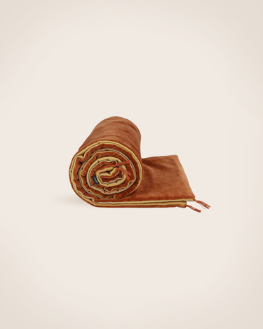 https://cdn.shopify.com/s/files/1/0046/8087/6150/files/SOFACOVERNOELYSARRASIN_2.png?v=1771931708