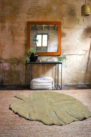 Alfombra de algodón oliva con forma de hoja, vista completa