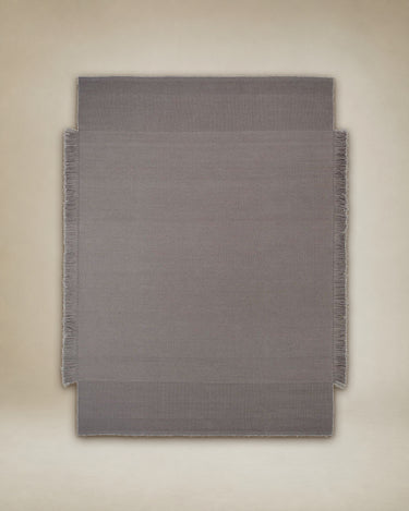 Alfombra de lana gris Silent Path de Linie Design, vista completa