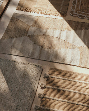 Alfombra natural y blanca iluminada por el sol