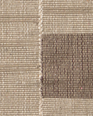 Alfombra de pasillo artesanal de algodón y lino multicolor de 80 × 230 cm en zona de paso