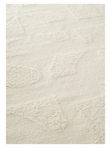 Alfombra Polar Angels blanca de Linie Design, detalle del dibujo geométrico en relieve