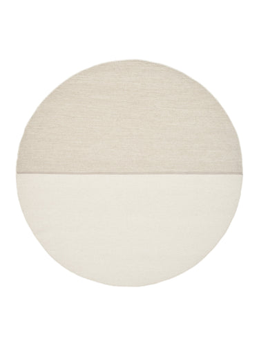 Alfombra redonda beige Magnetize de Linie Design, vista completa del diseño circular bicolor