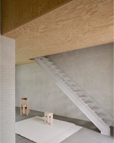 Alfombra Silent Path marfil para salón contemporáneo