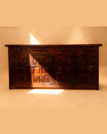 Aparador castellano vintage de madera maciza · detalle 2