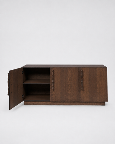 Aparador oscuro Ferm Living vista lateral