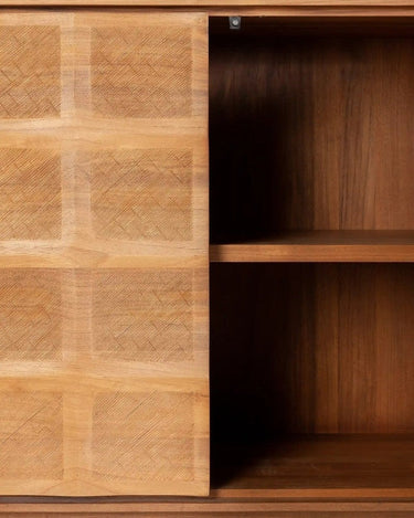 Aparador RIJAL Dareels detalle de talla en madera