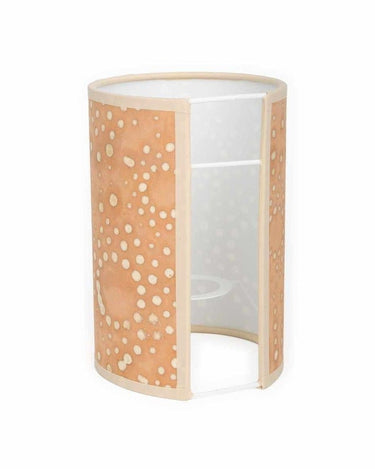 Aplique Joséphine B. Make-up en rosa nude · 12,5 × 18 cm de Le Monde Sauvage, detalle de la abertura y de los motivos