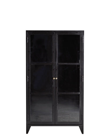 Armario bajo de metal negro con puertas de cristal de Tine K Home en ambiente