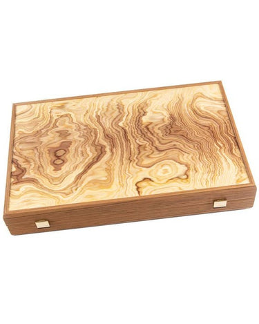 Backgammon de Manopoulos: estuche cerrado con veta clara y dos cierres dorados.
