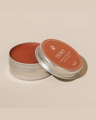 Bálsamo labial rojo para cuidado natural