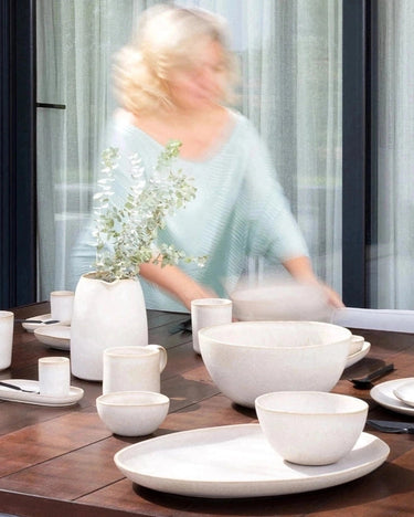 Detalles de la bandeja Sand Storm de gres beige