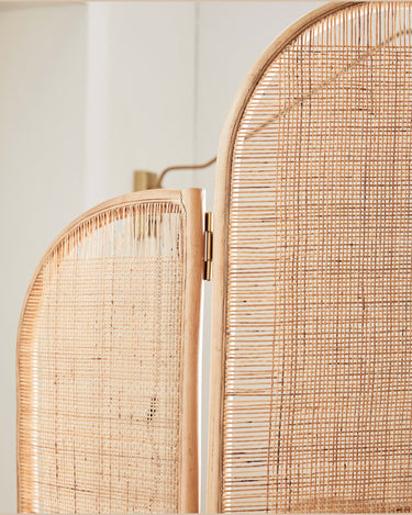 Front view of BALI folding natural rattan room divider – Nordal