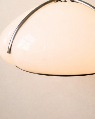 Lámpara space age de Guzzini