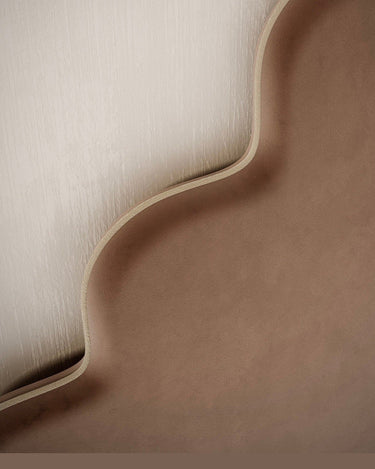 Détail de la tête de lit en velours