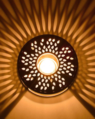 Détail du réchaud blanc en acier inoxydable