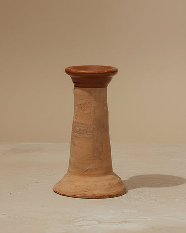 Candelabro de barro artesanal hecho a mano