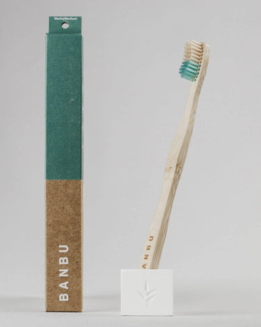 Cepillo dental de bambú para higiene diaria