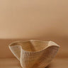 Cesta ondulada de fibra natural pequeña de Matuta Home