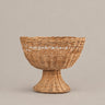 Cesta con pedestal de ratán natural de Broste Copenhagen