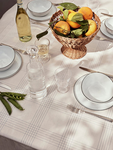 Cesta Emmy de Broste Copenhagen en ambiente interior